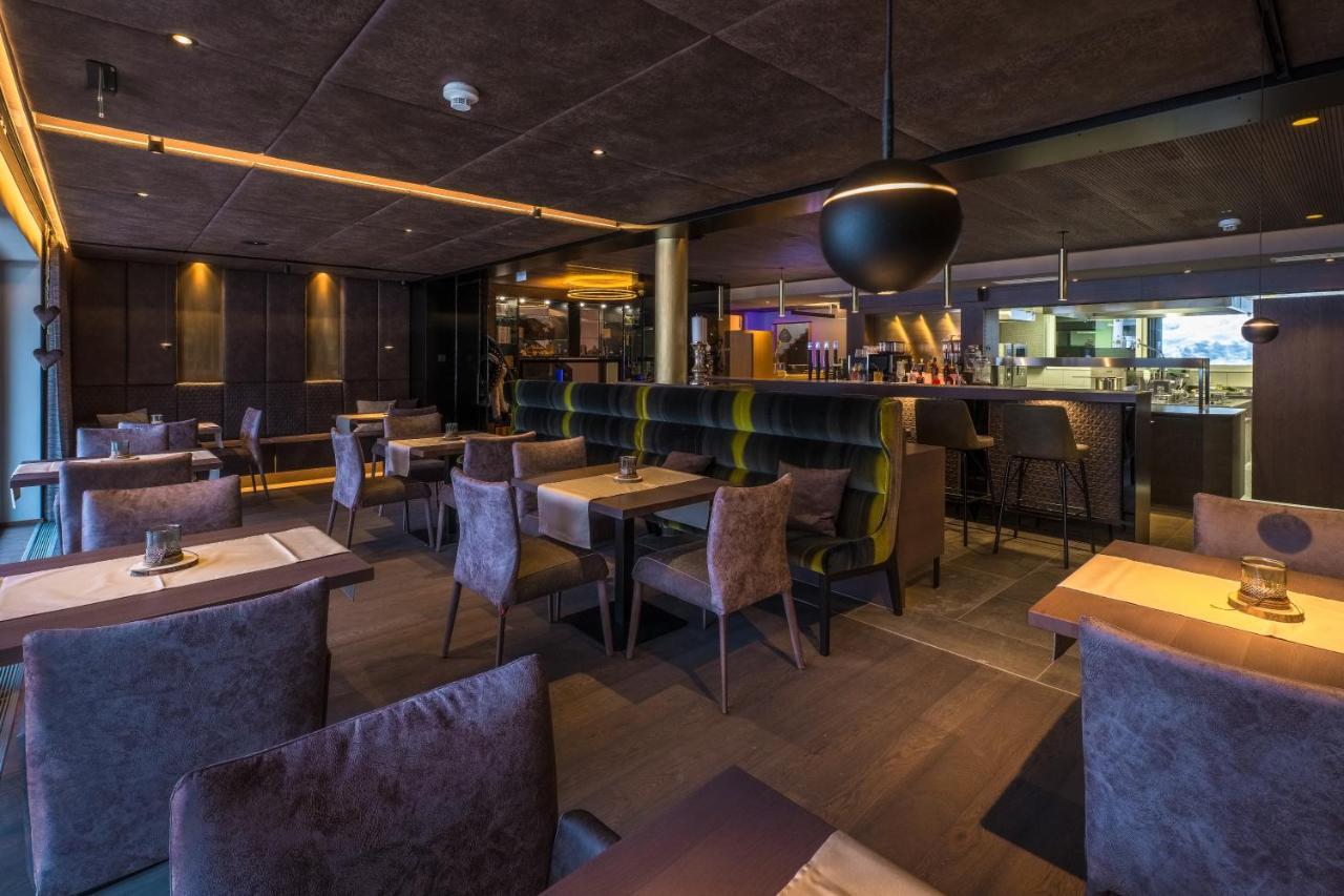 Vier Studios & Restaurant Лангенфельд Экстерьер фото