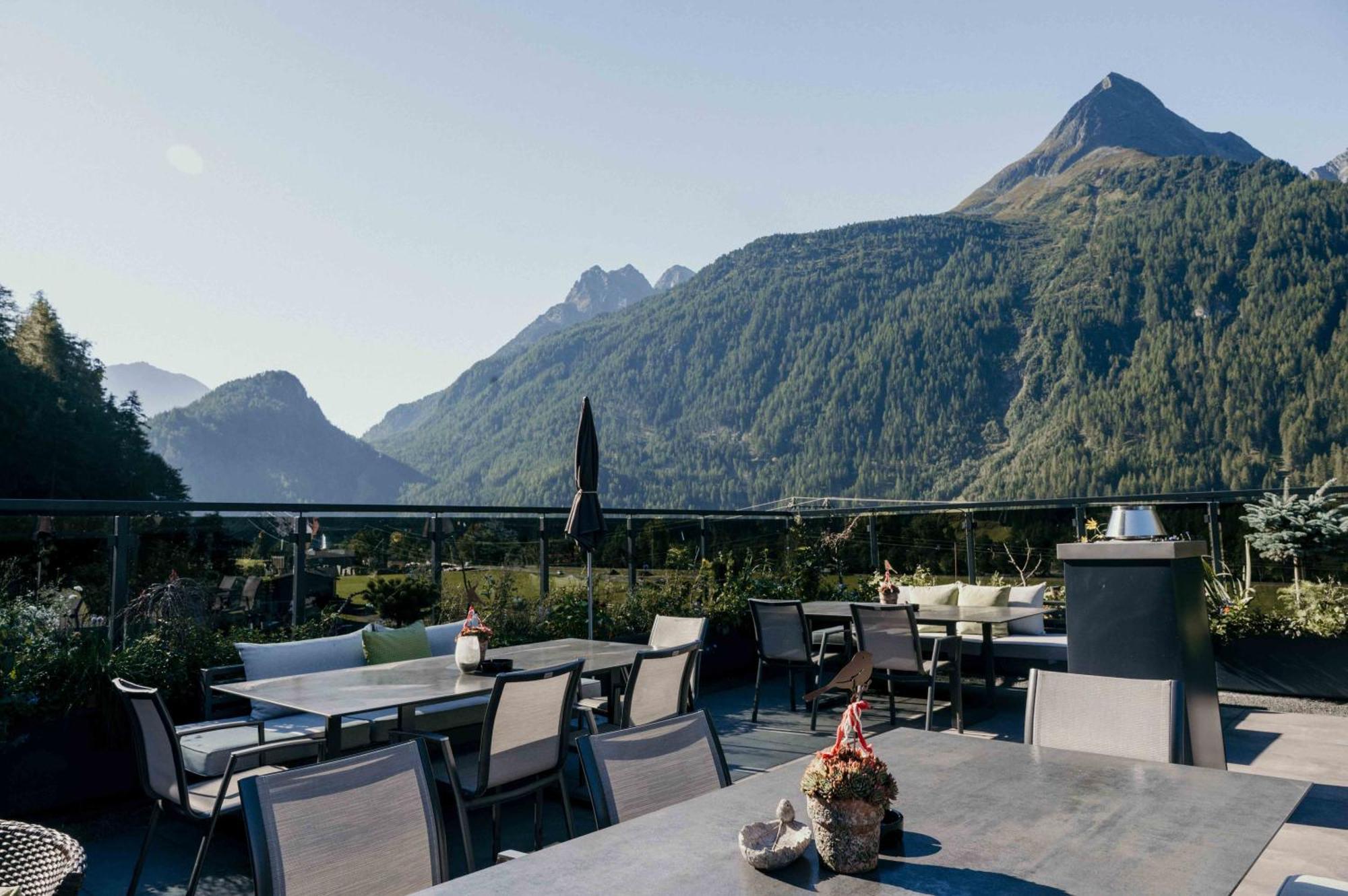 Vier Studios & Restaurant Лангенфельд Экстерьер фото
